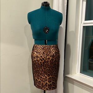 Vince Camuto size 14 Leopard Print Skirt